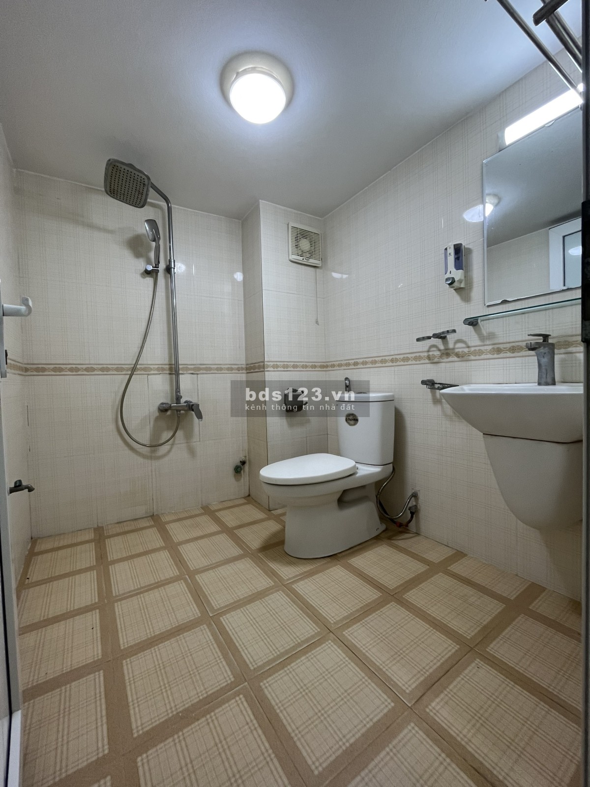 Chính chủ cần bán nhà 5 tầng gần ngã tư Hà Trì LH 0389080718
