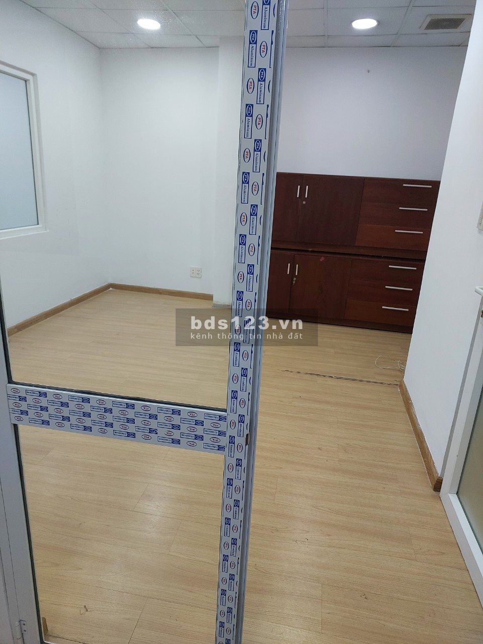 Cho thuê văn phòng công ty có đủ diện tích từ 20m đến 70m giá hấp dẫn, có máy lạnh, có chiết khấu