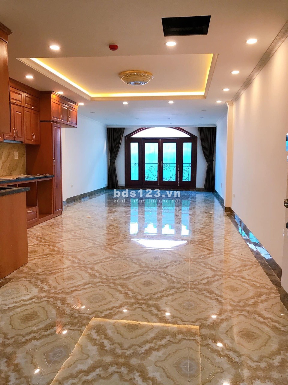 Nhà mới phân lô nguyễn khang gara ô tô thang máy, kinh doanh đỉnh, khu an ninh