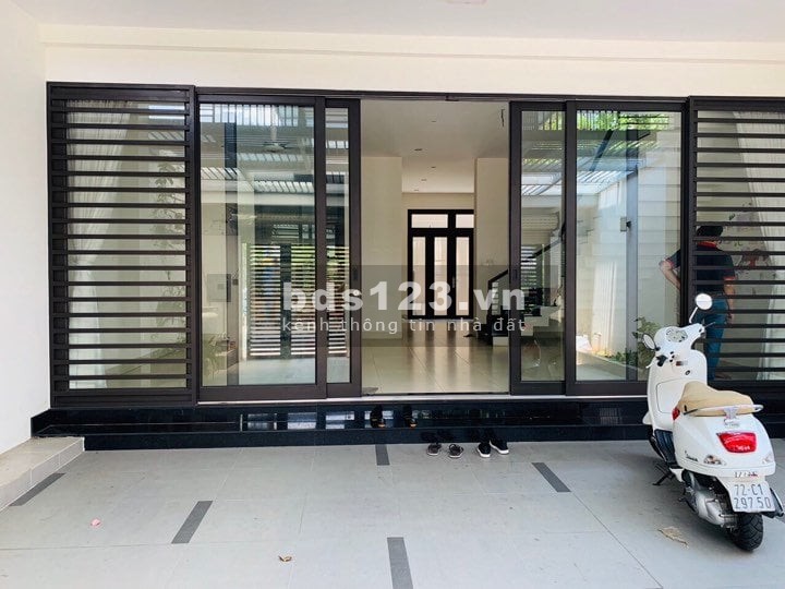 Nhỉnh 2 tỉ sở hữu nhà Giải Phóng, 35m MT 3,5m, 4 tầng, ngõ ô tô đỗ cửa