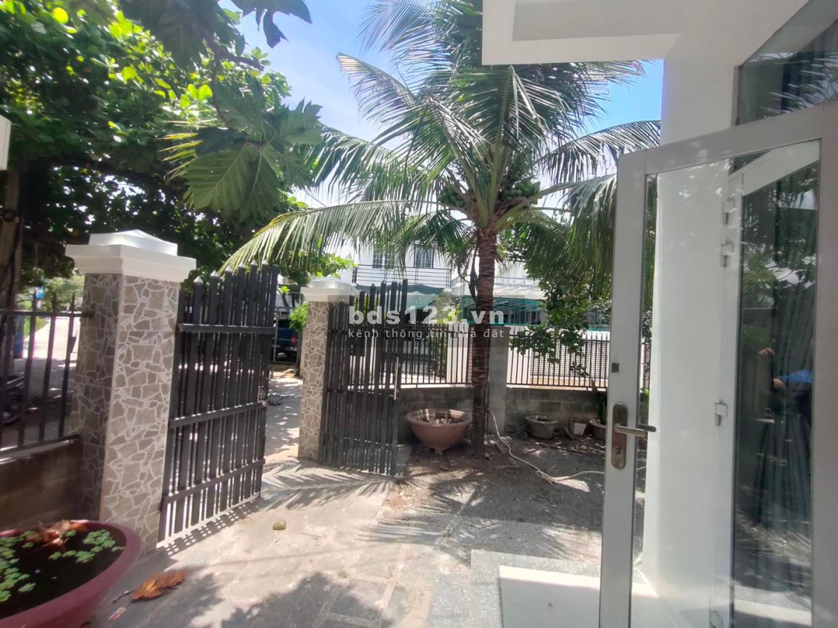 Cho thuê biệt thự mini 2 tầng + 2 mặt tiền đường 8m view sông Bà Vệ, Vĩnh Thạnh