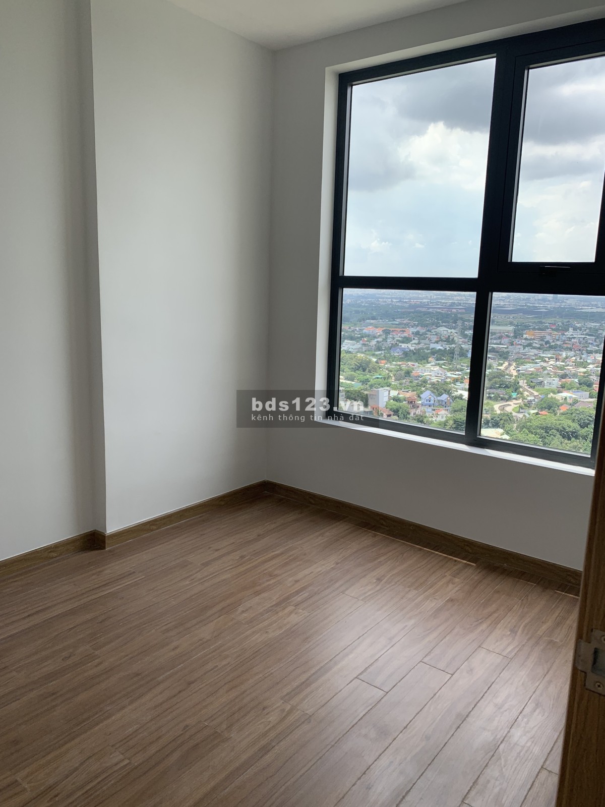 Bán gấp căn hộ Bcons Miền đông giá 1,5 tỷ