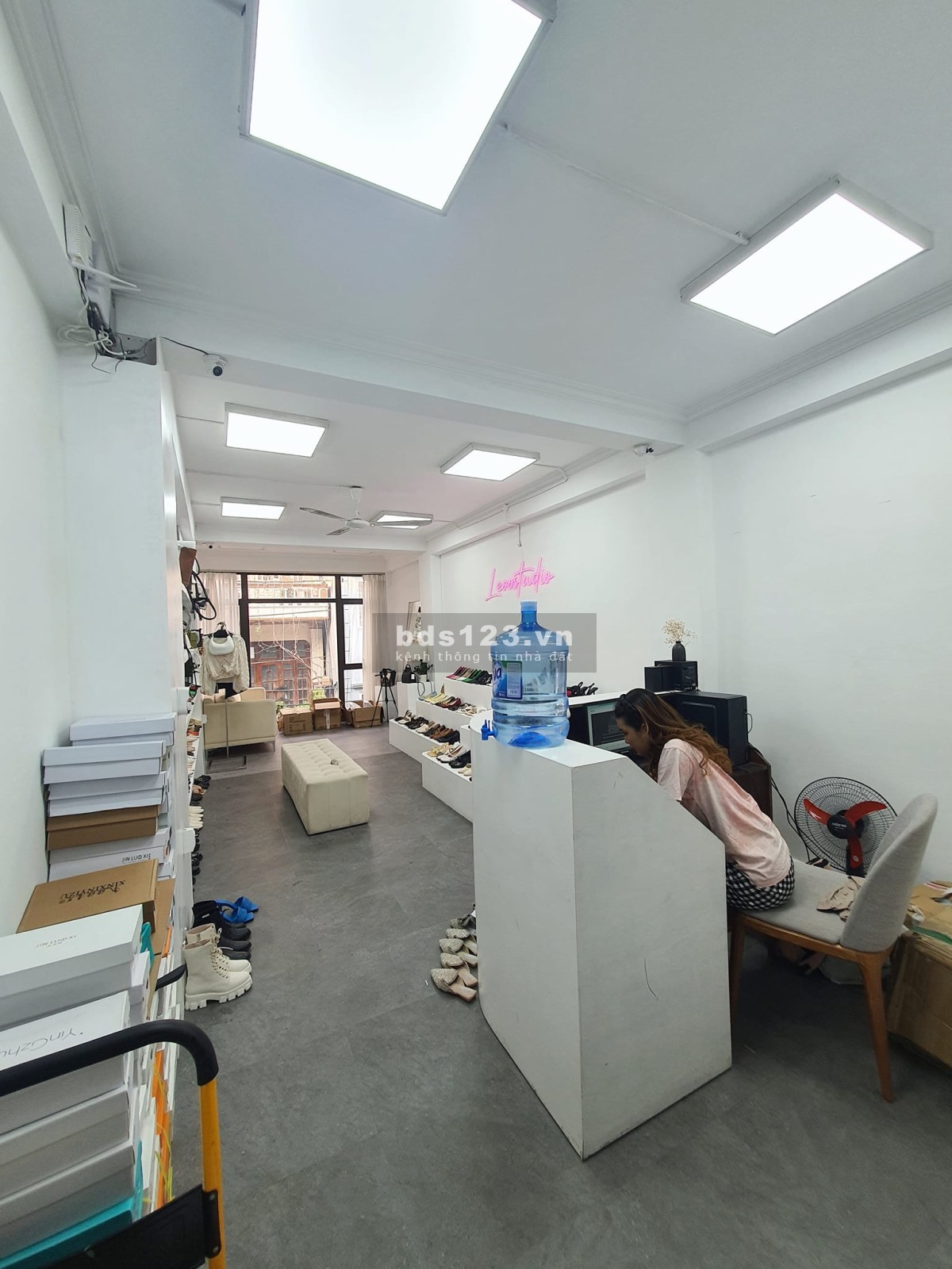 Bán nhà mặt phố Trường Chinh, lô góc, mặt tiền 5m, DT 57m² x 6 tầng, giá chỉ 16,5 tỷ đồng