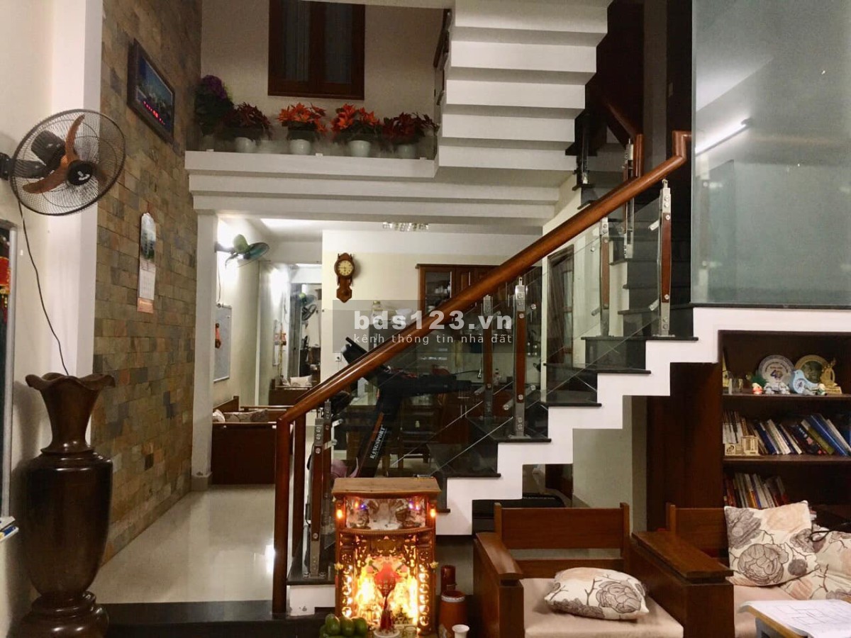 Bán nhanh nhà đẹp đường Nguyễn Quý, Đức Khuê Trung, Đà Nẵng, DT 100m² x 2 tầng, giá 4,6 tỷ - TL mạnh