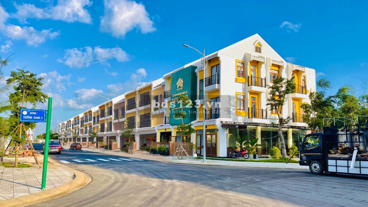 Chính chủ cần bán nhà phố mặt sông Hội An liên hệ 0779437682