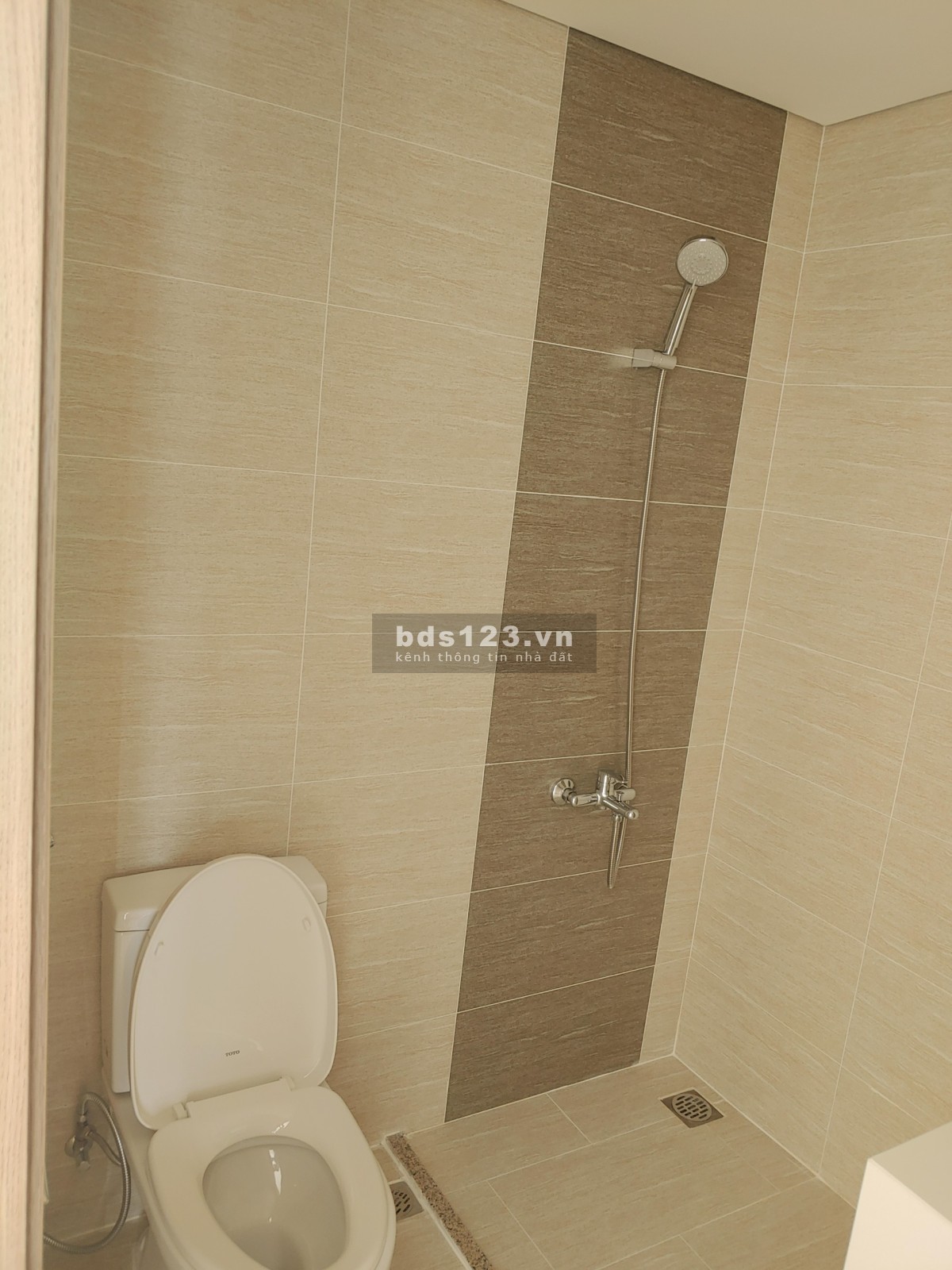 Chính chủ cần bán căn Sudio 3410 bên GS2 Vinhomes Smart City 1tỉ240 bao phí