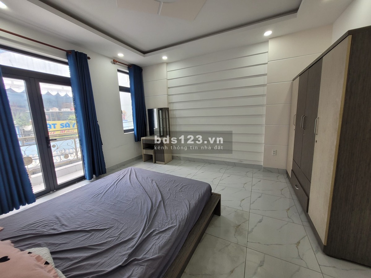 Bán nhà hẻm 8m đường Trần Văn Quang, DTSD 68m² (4,5x15m) x 4 tầng, giá 9,1 tỷ đồng
