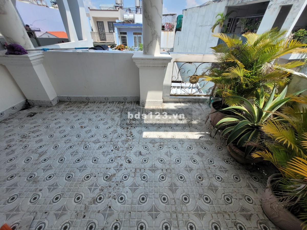 Bán nhà hẻm 8m đường Trần Văn Quang, DTSD 68m² (4,5x15m) x 4 tầng, giá 9,1 tỷ đồng