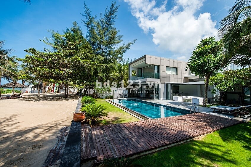HOT! Bán Biệt Thự Biển Sanctuary Hồ Tràm chỉ 17 tỷ 3PN view hồ cực đẹp nội thất cao cấp