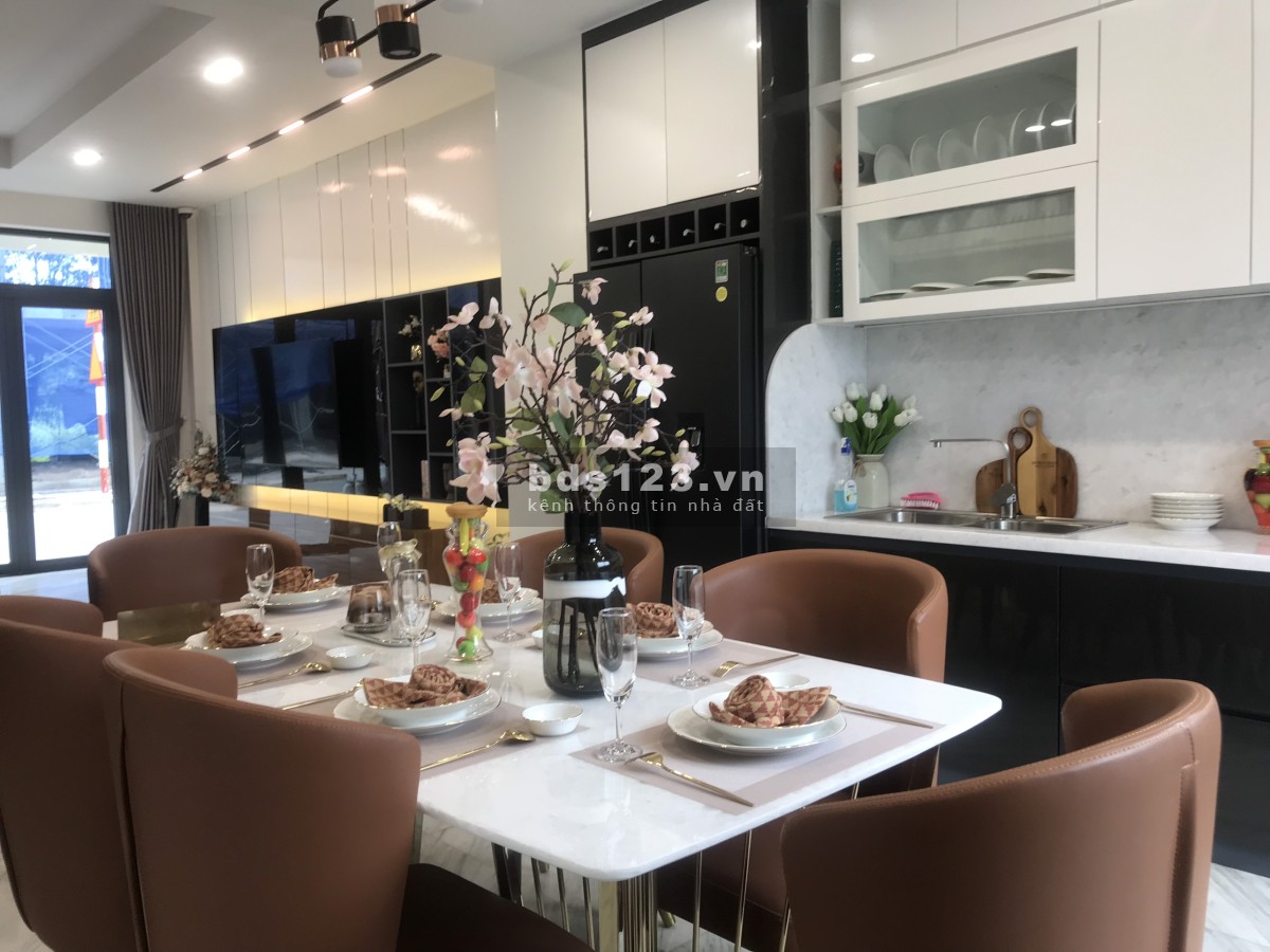 Nhà phố 1 trệt 1 lầu sân thượng Bình Chuẩn-Thuận An giá 2.8 tỷ nhận nhà quý 4/2023