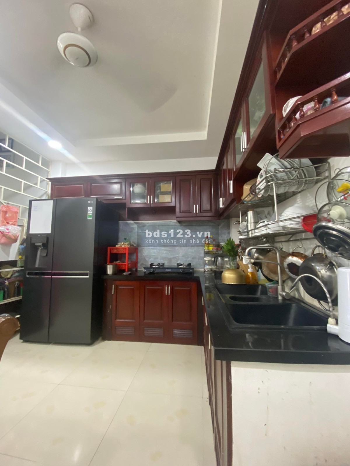 Bán nhà hẻm ô tô rộng thoáng, gần chung cư Celadon giá chỉ 4,95 tỷ đồng