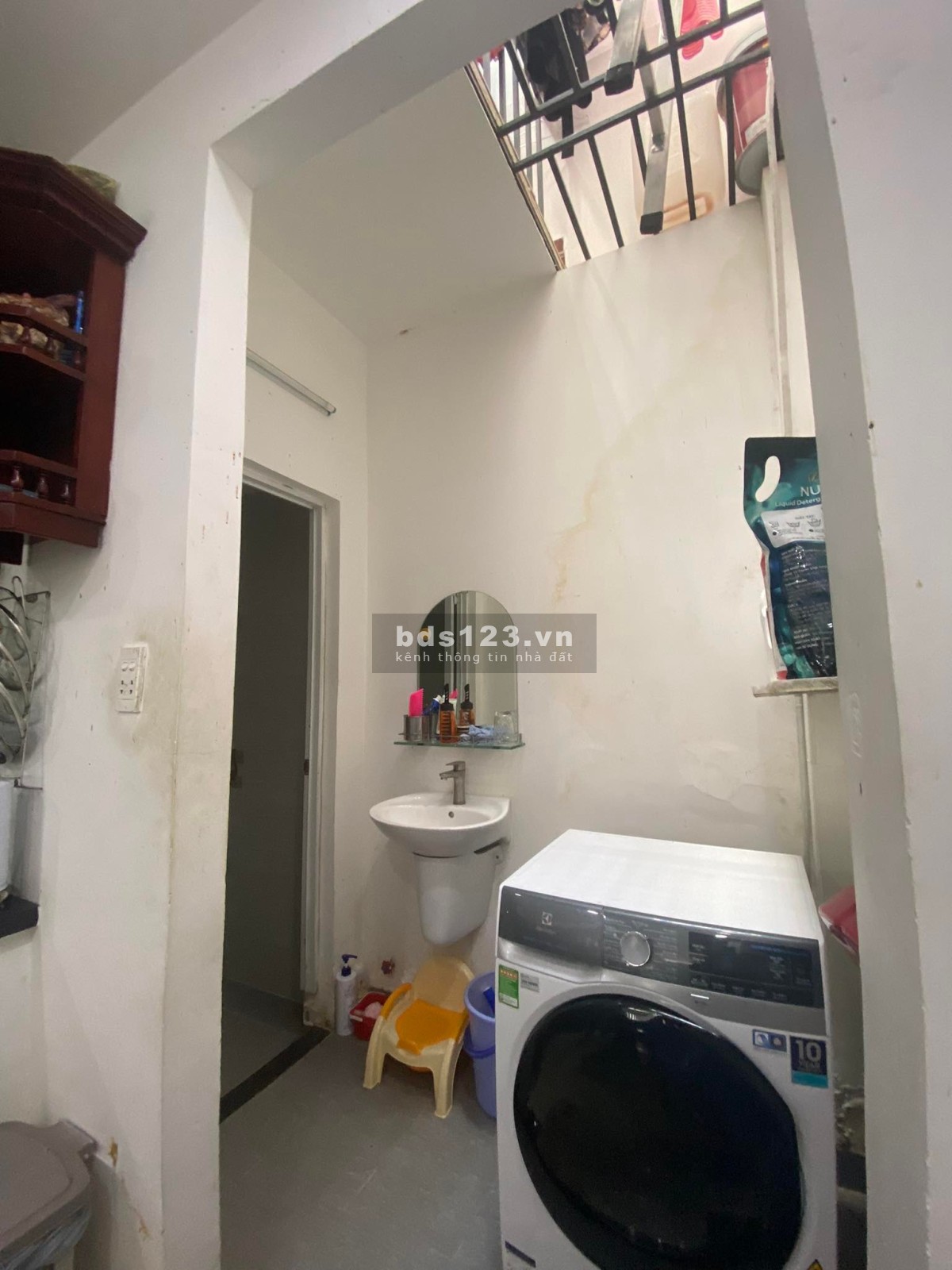Bán nhà hẻm ô tô rộng thoáng, gần chung cư Celadon giá chỉ 4,95 tỷ đồng