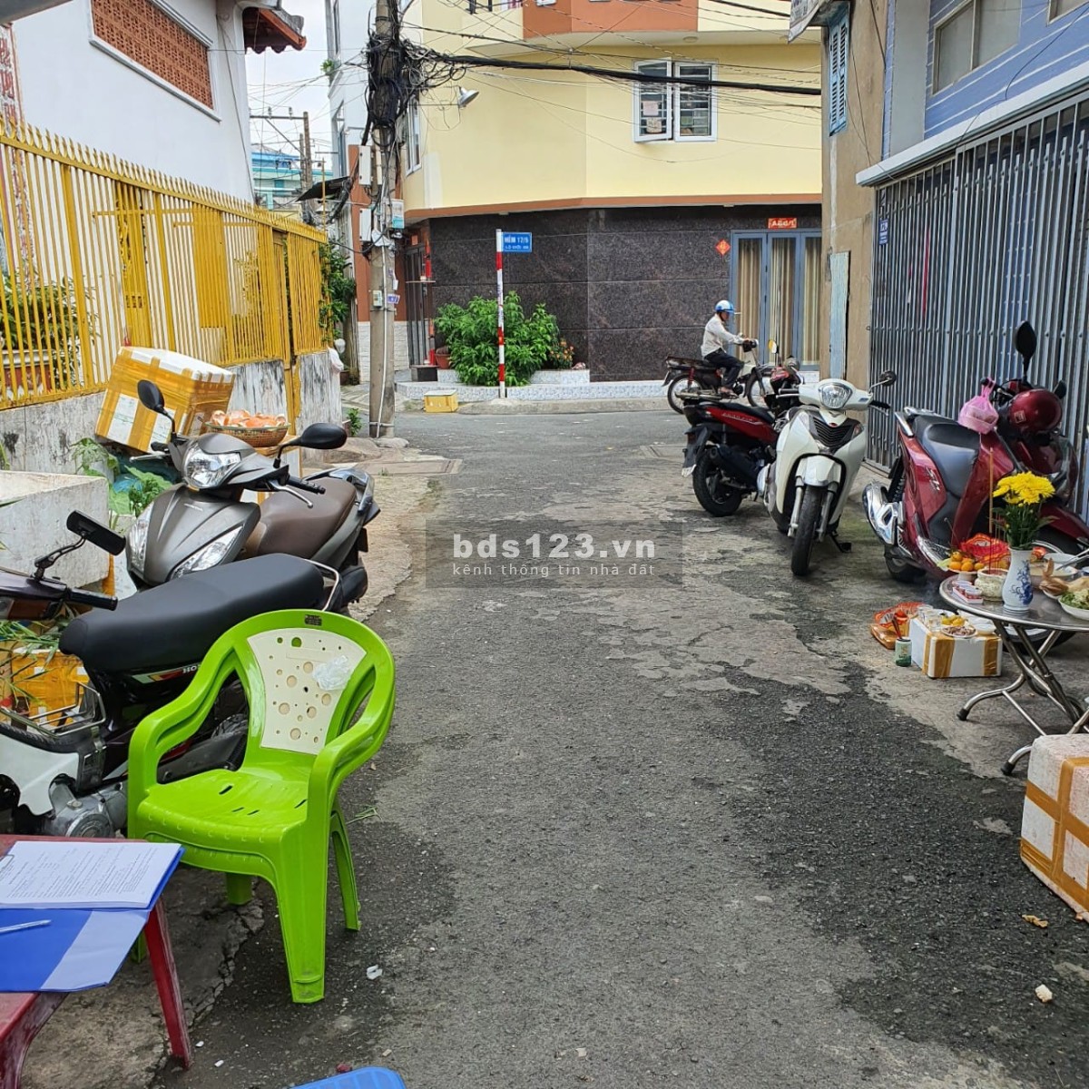 Bán nhà hẻm xe hơi quận Tân Phú, DT 46m² x 2 tầng, 2 PN, nhỉnh giá 3 tỷ