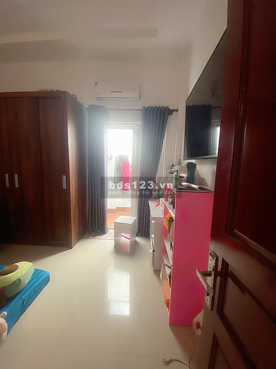 Bán nhà hẻm ô tô rộng thoáng, gần chung cư Celadon giá chỉ 4,95 tỷ đồng