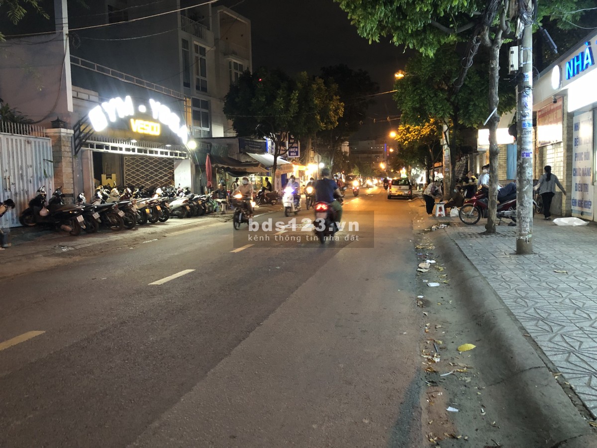 Bán nhà ngộp MT ÂU DƯƠNG LÂN DT12x22=264m2 giá 26tỷ bằng giá hẽm.