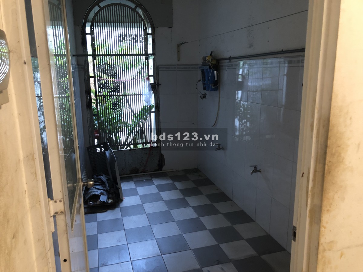 Bán nhà ngộp MT ÂU DƯƠNG LÂN DT12x22=264m2 giá 26tỷ bằng giá hẽm.
