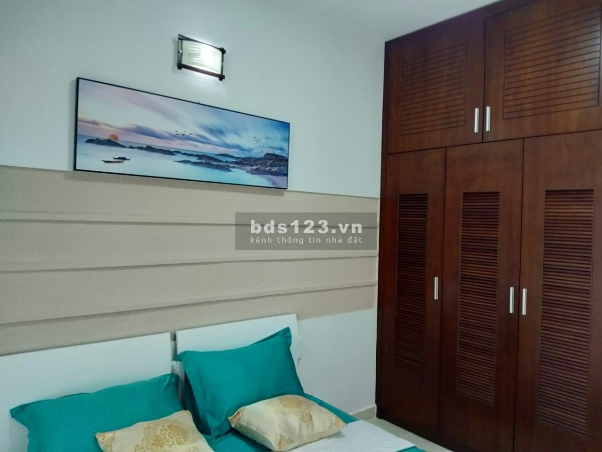Bán căn hộ Sky 3 quận 7, 68m2 2PN nội thất đầy đủ lầu cao thoáng mát giá 2.8 tỷ LH: 0903049294
