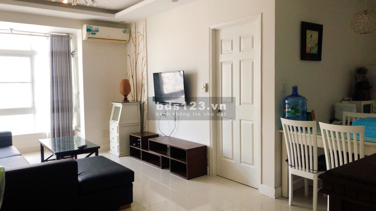 Bán căn hộ Sky 3 quận 7, 68m2 2PN nội thất đầy đủ lầu cao thoáng mát giá 2.8 tỷ LH: 0903049294