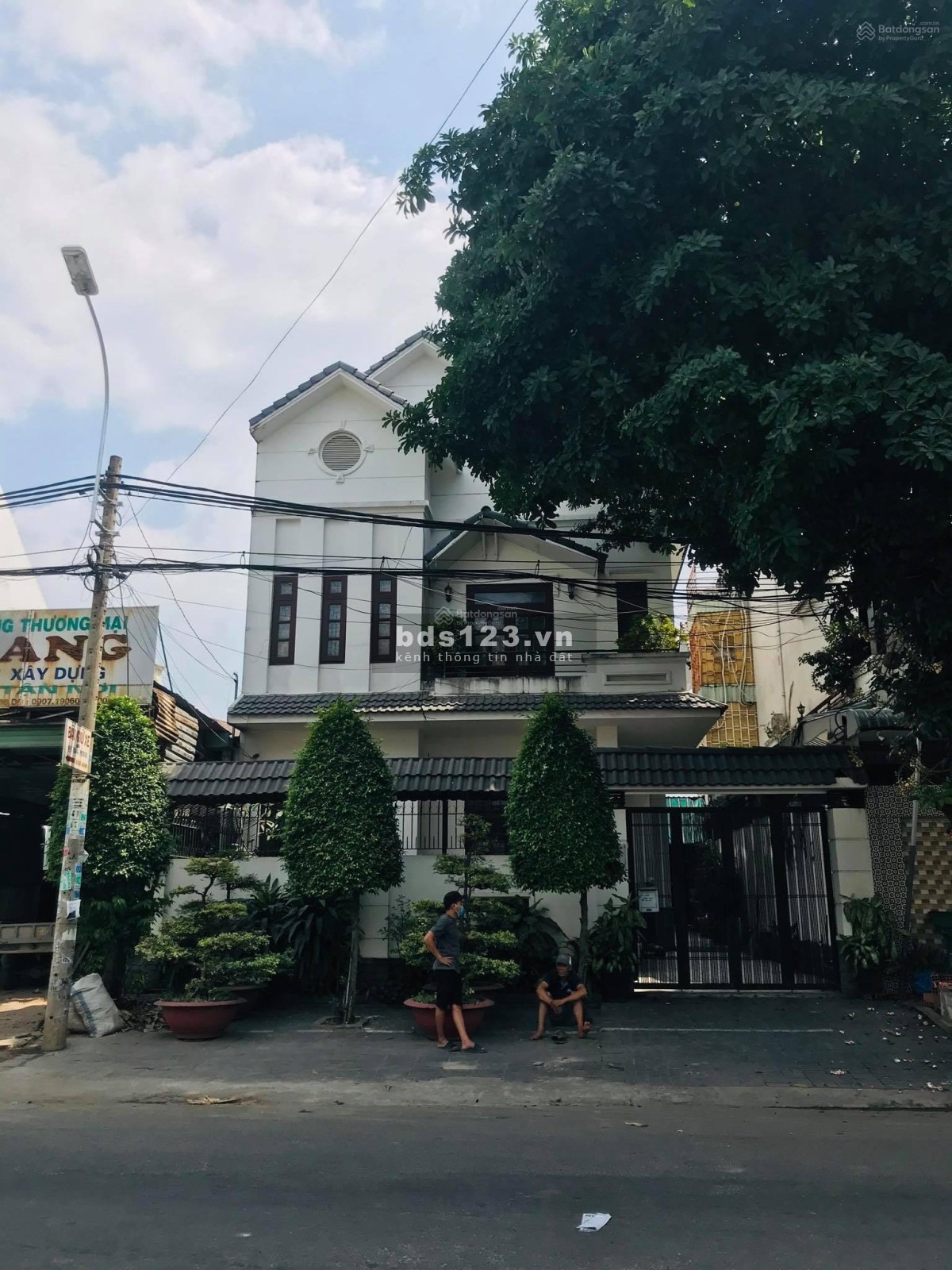Bán Nhà Biệt Thự Ngay Khu Tên Lửa, View Đỉnh, Vị Trí Đẹp, DT 190m² x 2 lầu, Giá 26 tỷ, LH 0767185689