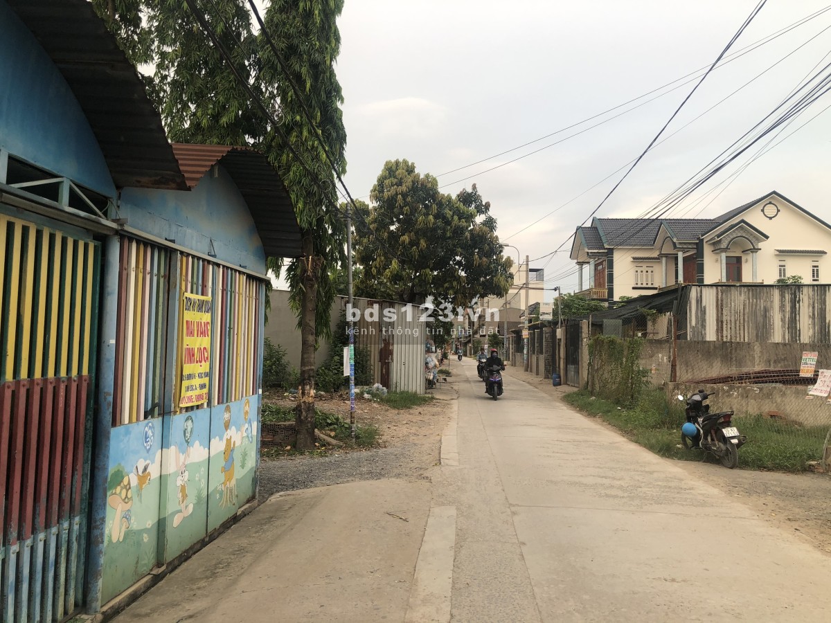 Bán đất chính chủ 2 mặt tiền thổ cư Vĩnh Lộc A kề trường học, chợ