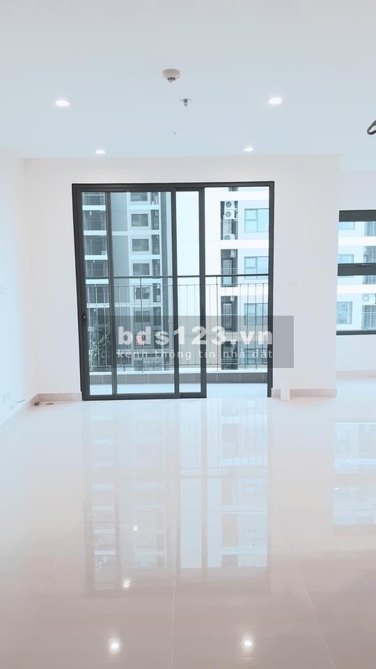 Gia đình cần tiền nên cần bán nhanh căn 3PN 2VS giá siêu rẻ chỉ 2.35 tỷ - Vinhomes Ocean Park