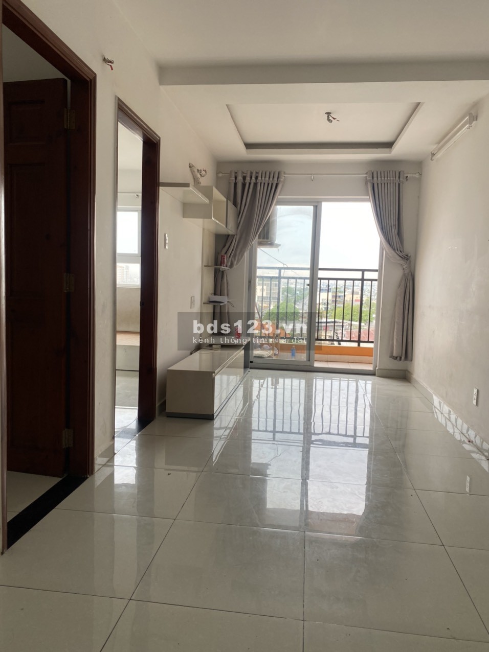Cho thuê căn hộ 8X Plus 2 phòng ngủ, full nội thất, view q1 giá chỉ 7tr5