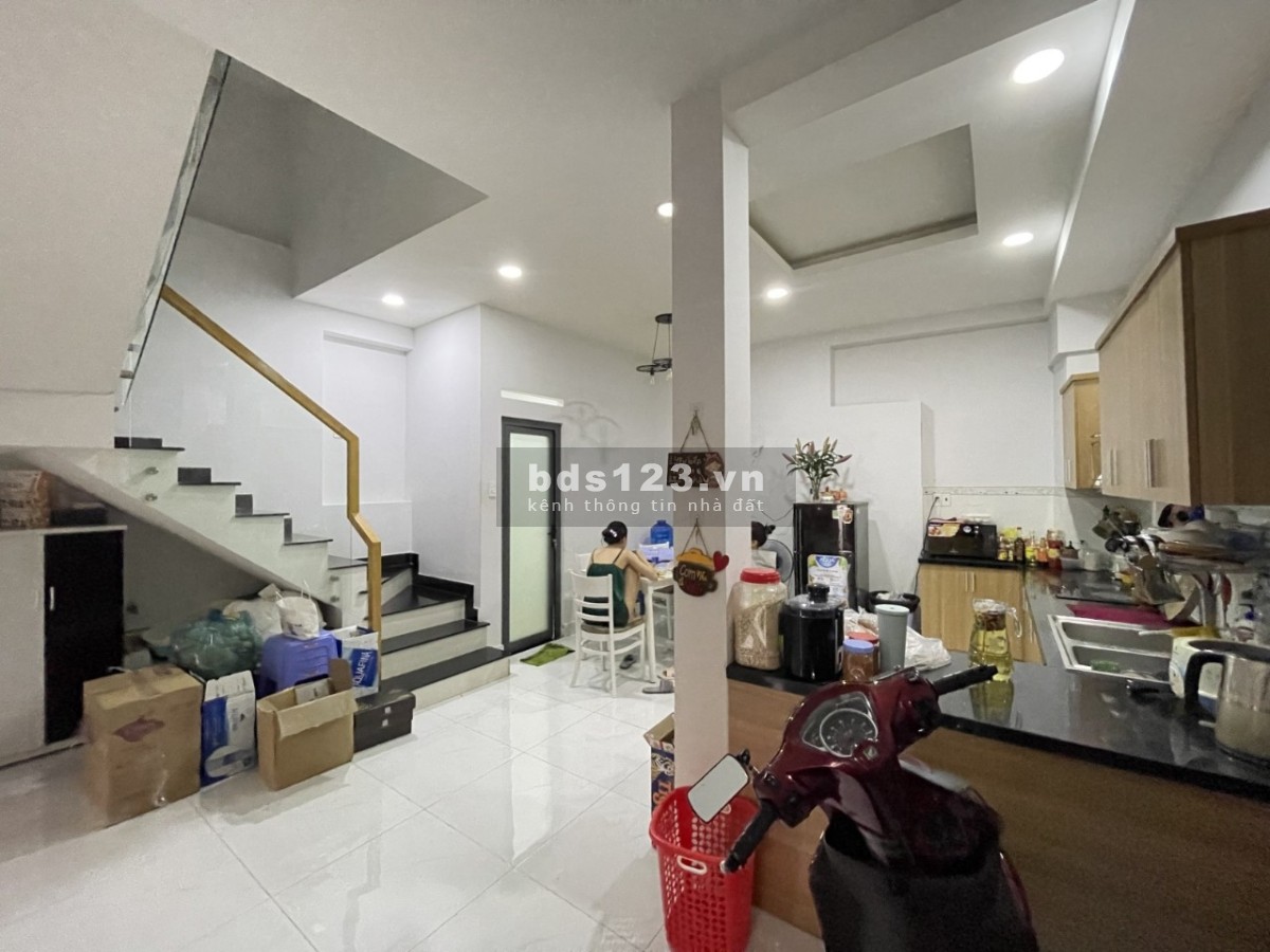 Bán nhà Dương Bá Trạc, quận 8, DT 52m² x 4 lầu đúc BTCT, giá chỉ 6,2 tỷ