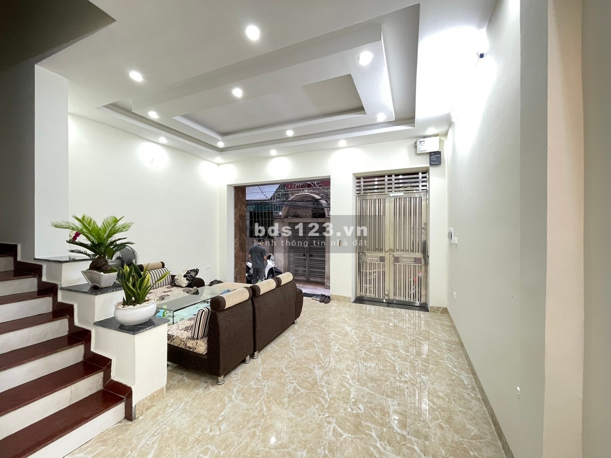 Bán căn hộ dịch vụ chính chủ ngay ngõ 181 Xuân Thủy, Cầu Giấy