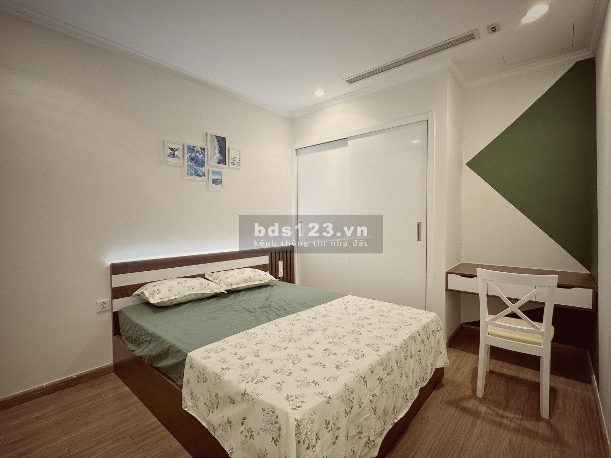 Bán căn 2 phòng ngủ diện tích 78m2 Park Hill Times City đầy đủ đồ giá 4.5 tỷ