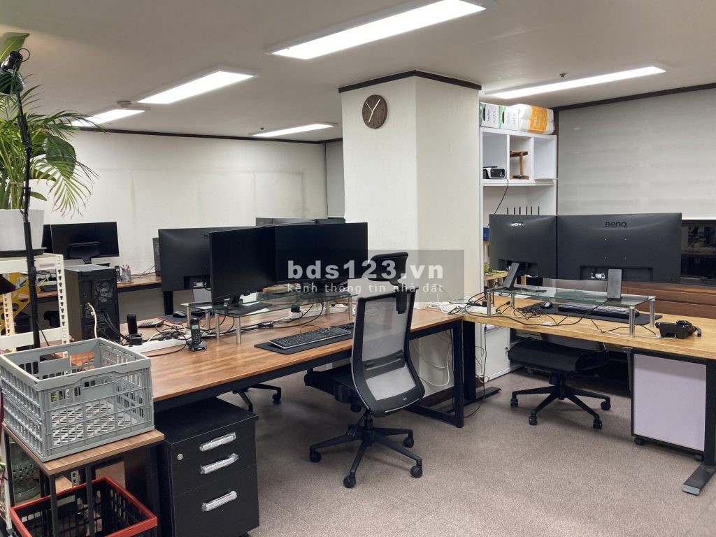 Cần Cho thuê văn phòng đường Nguyễn Văn Lộc, Hà Đông, diện tích 200m2 giá 25tr/ tháng