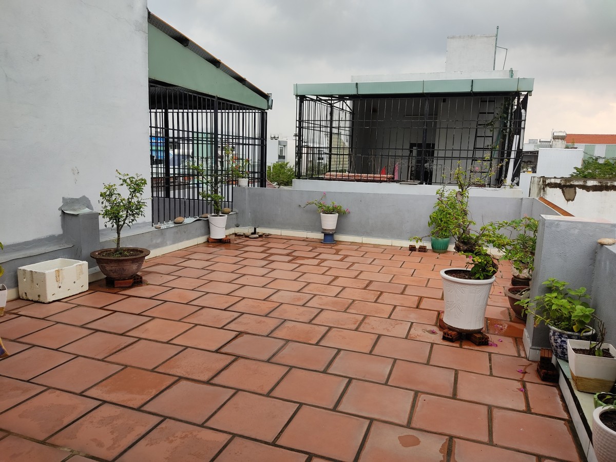Bán gấp nhà phố Đà Nẵng, 3 Tầng, 5 PN, Hướng Đông Nam, giảm ngay 300 triệu LH 0947984998