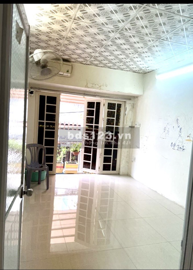 Bán nhà 1 lửng 1 lầu Hẻm ba gác 2 sẹc số 174 đường Nguyễn Thiện Thuật, phường 3, quận 3