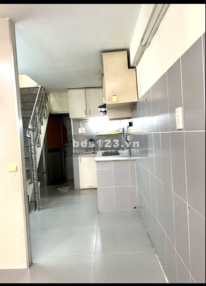 Bán nhà 1 lửng 1 lầu Hẻm ba gác 2 sẹc số 174 đường Nguyễn Thiện Thuật, phường 3, quận 3