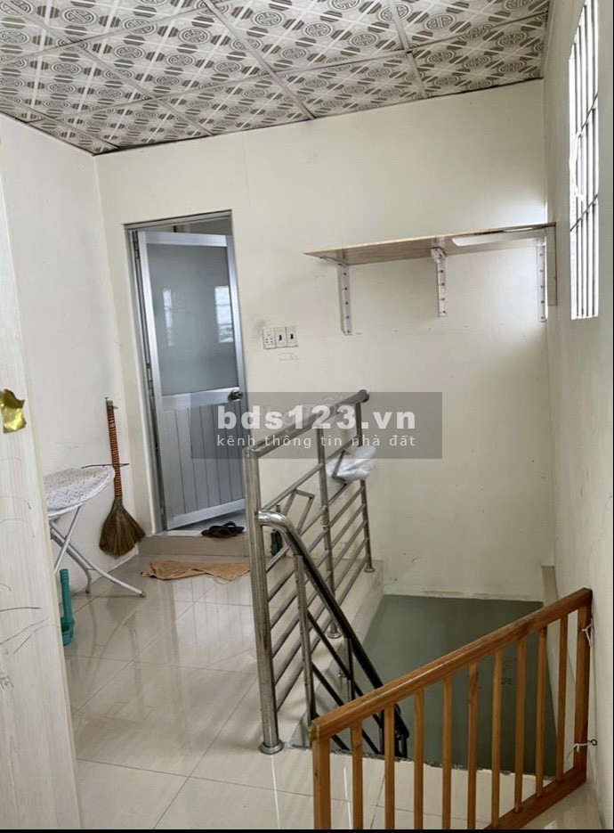 Bán nhà 1 lửng 1 lầu Hẻm ba gác 2 sẹc số 174 đường Nguyễn Thiện Thuật, phường 3, quận 3