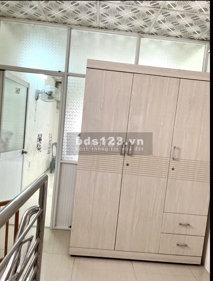 Bán nhà 1 lửng 1 lầu Hẻm ba gác 2 sẹc số 174 đường Nguyễn Thiện Thuật, phường 3, quận 3