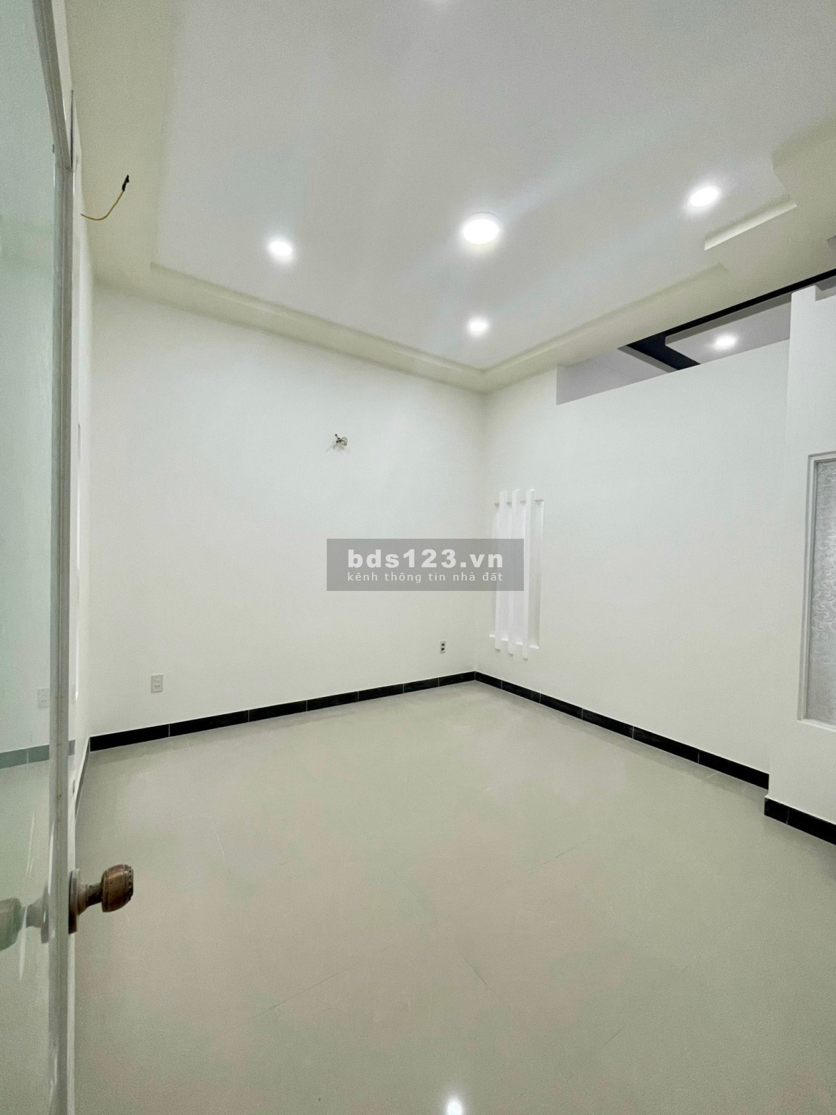 Bán nhà Vĩnh Thạnh - TP Nha Trang Diện tích: 99,9m2 full thổ cưGiá bán: 2,2 tỷ ( bớt lộc)