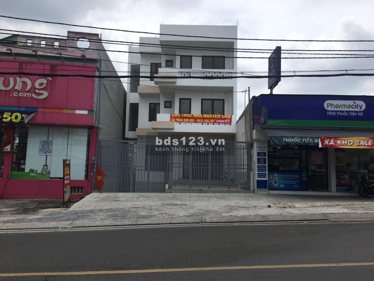 Cho Thuê Nhà Mặt Tiền Số 753 Đường Kha Vạn Cân, * DT: 8,85m X 18,52m, 2L, sàn trống suốt mới 100%