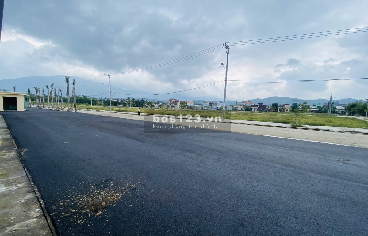 Bán đất mặt tiền CHỢ đầu mối lớn nhất Miền Trung lh 0899774192