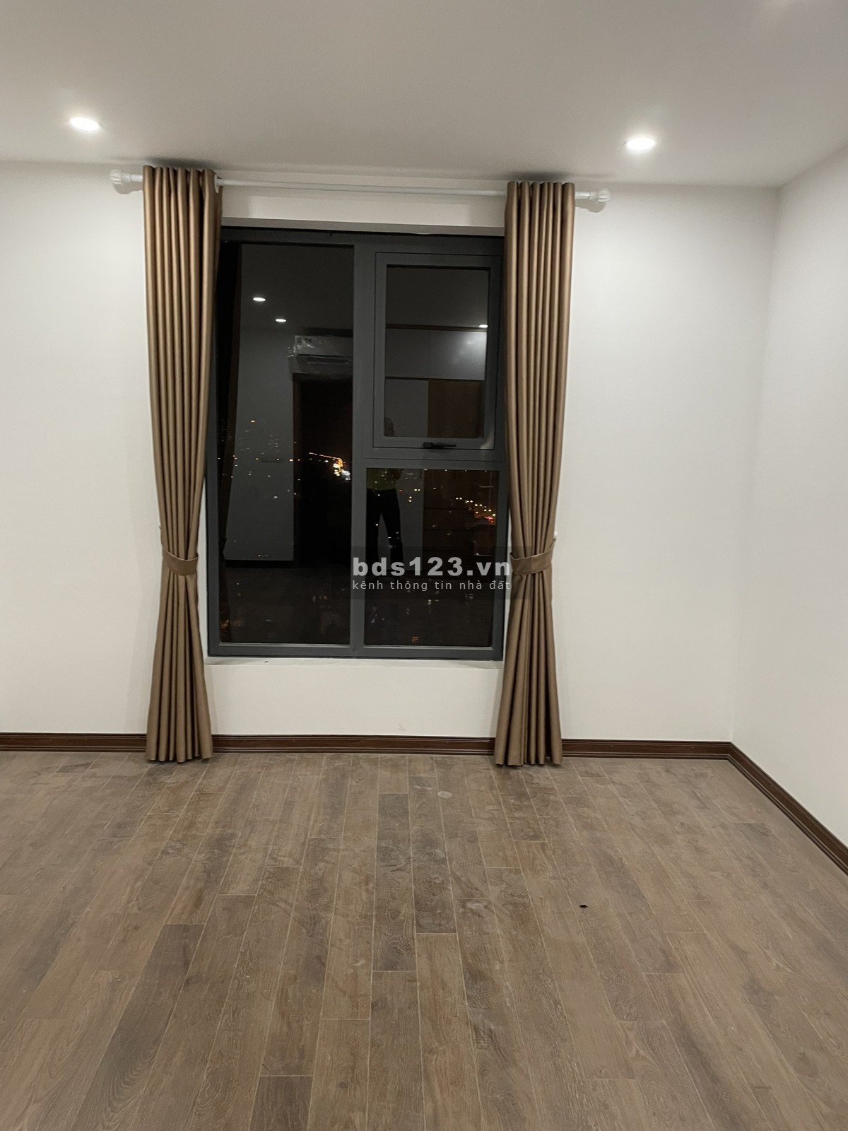 Cho thuê gấp căn hộ vị trí đắc địa cửa ngõ Thủ Đô vào ở ngay