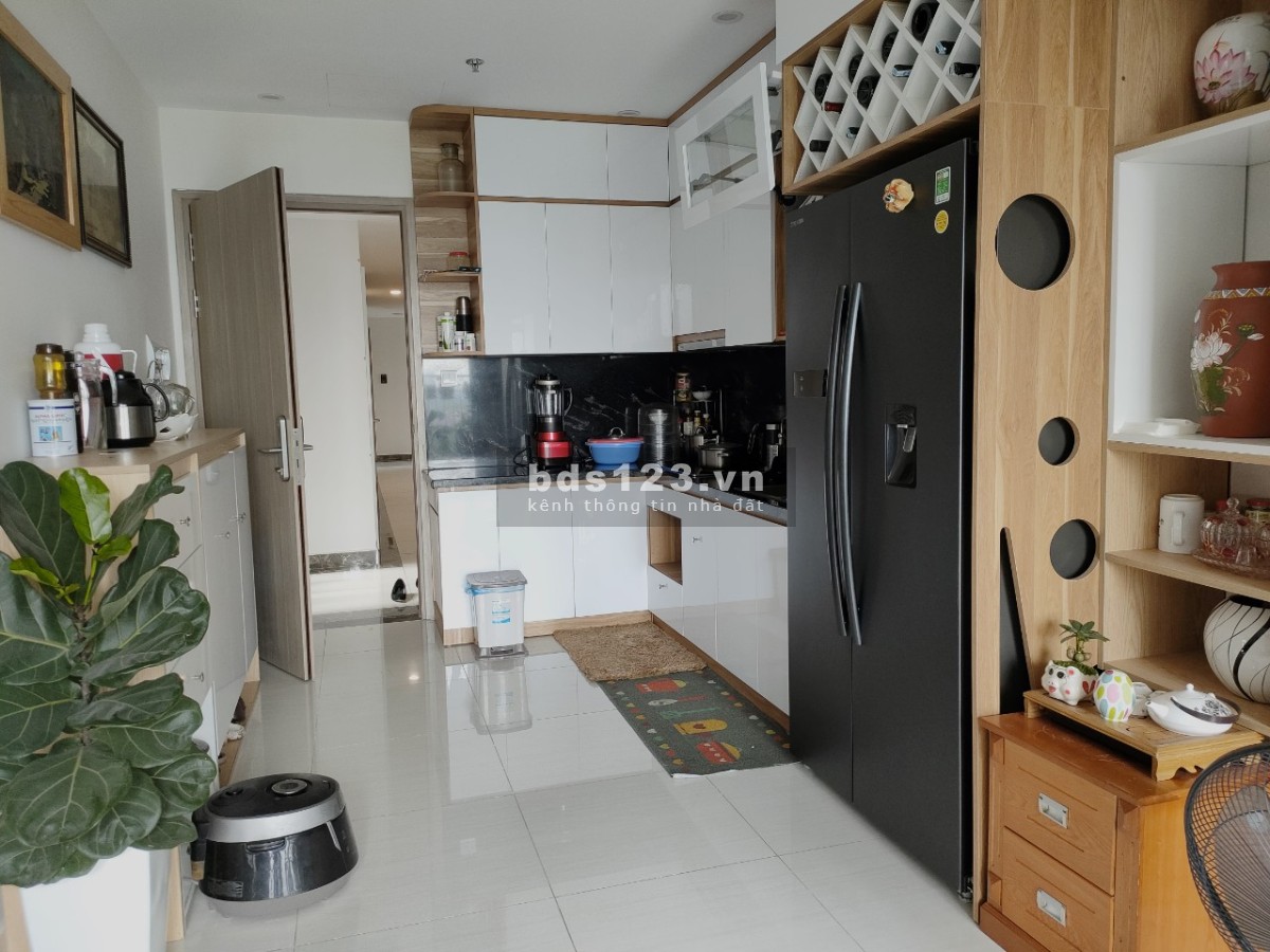 Bán nhanh căn 3N+2VS FULL ĐỒ căn Góc View Thoáng Hướng Mát Gía 2.350TR Vinhomes LH: 0976.366.513