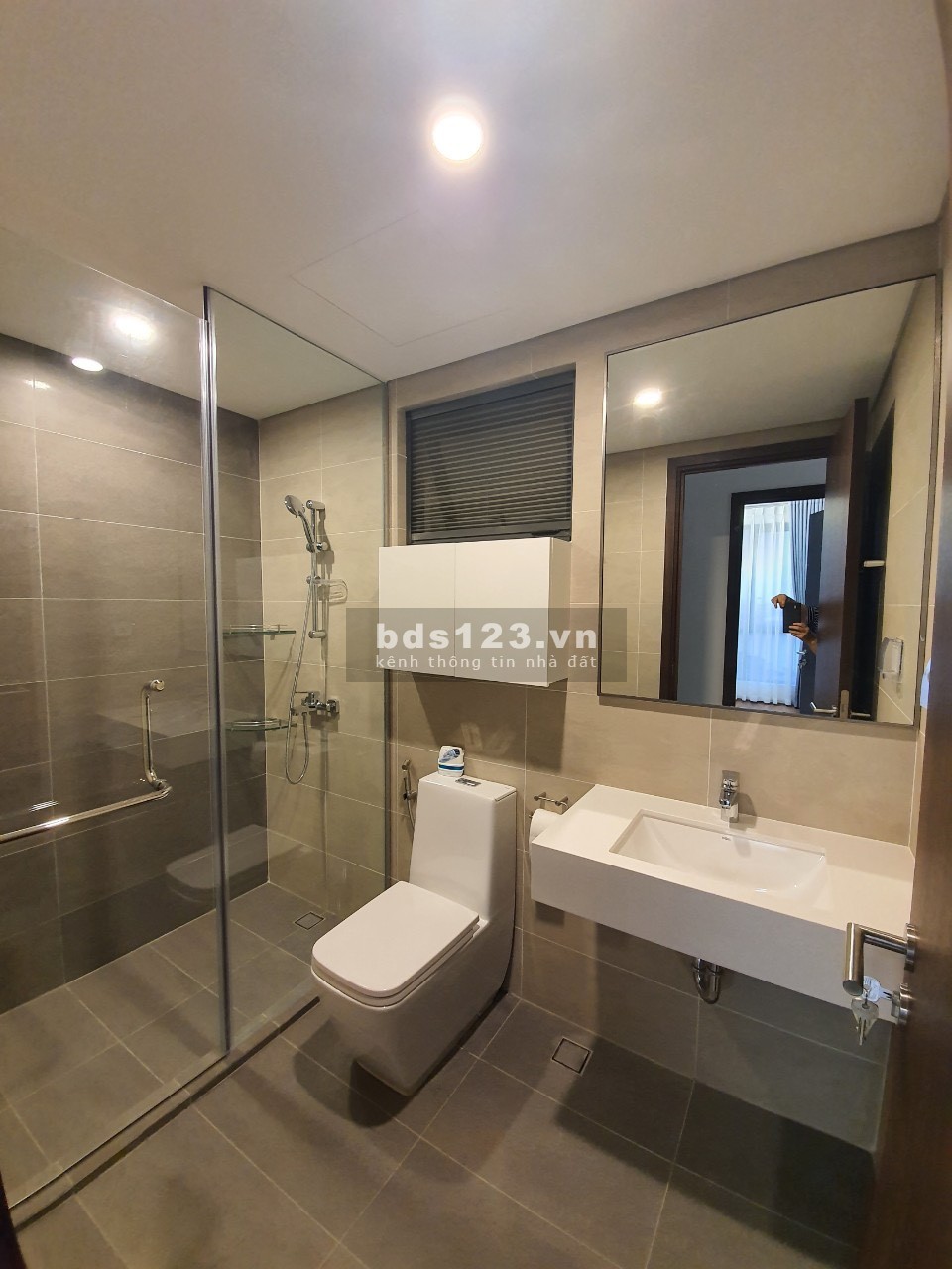 Bán căn hộ 2PN tại One Verandah - nhà đẹp, view sông Sài Gòn, Bitexco - Giá 7.8 tỷ all in