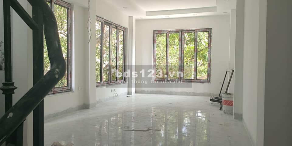 Bán nhà view hồ, lô góc Quận Tây Hồ 52m, 5 tầng nhỉnh 5 tỷ lh 0963401959