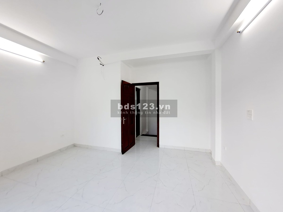Siêu phẩm nhà đẹp cực hiếm kinh doanh ô tô đỗ, An Dương, DT 50m² x 5 tầng, nhỉnh giá 5 tỷ đồng