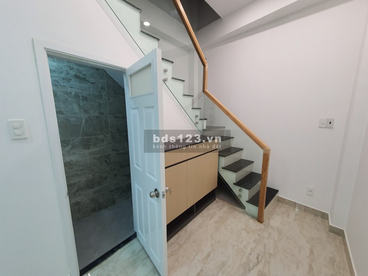 Chính chủ cần bán nhà Dương Bá Trạc, phường 2, quận 8, TPHCM, DT 35m²