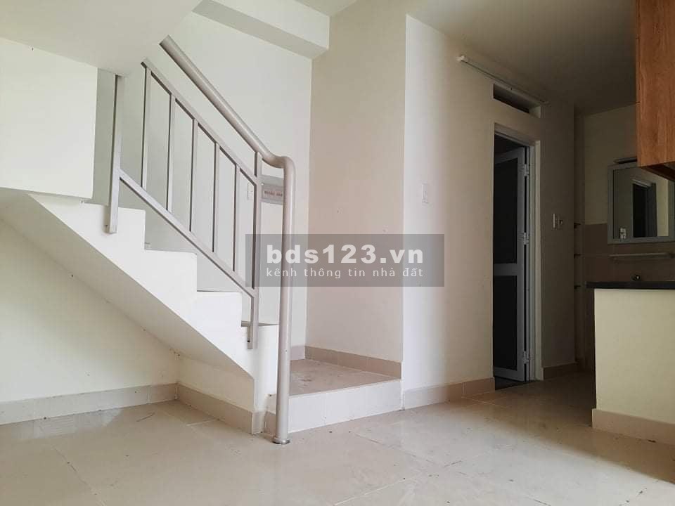 Chính chủ bán lỗ căn shophouse Ehomes, Bình Chánh, Lô E, 1 trệt, 1 lầu, nhà đang trống giao ngay