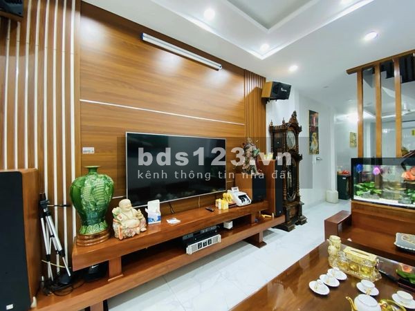 Bán nhà chính chủ Hoàng Mai, đầy đủ tiện ích tặng đầy đủ nội thất, giá chỉ 8,7 tỷ