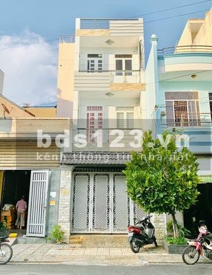 Sót lại duy nhất căn nhà MTKD khu Tên Lửa, DT 80m² x 3,5 tấm, LH 0767185689 Thành
