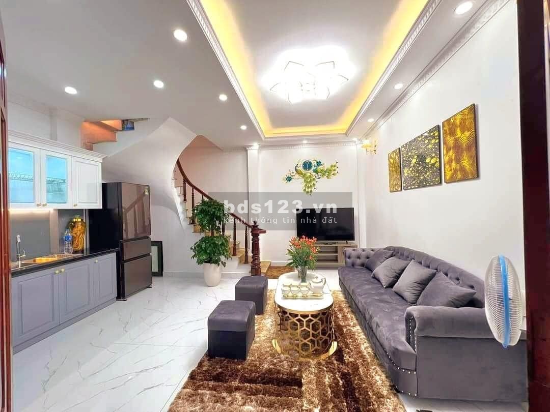Bán nhà phố Tam Trinh DT 35m² x 4 tầng, MT 4m, nhà mới xây, đầy đủ nội thất, giá 3 tỷ đồng