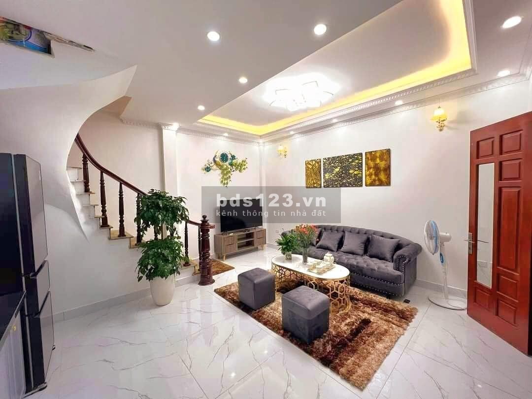 Bán nhà phố Tam Trinh DT 35m² x 4 tầng, MT 4m, nhà mới xây, đầy đủ nội thất, giá 3 tỷ đồng