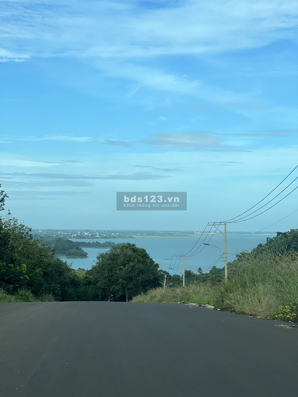 Bán đất view hồ Trị An, sổ đỏ công chứng ngay giá chỉ 2 triệu/m2